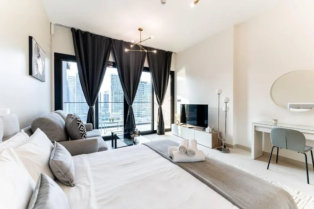 Havn - Studio In Business Bay, Burj Khalifa View Dubai Apartment